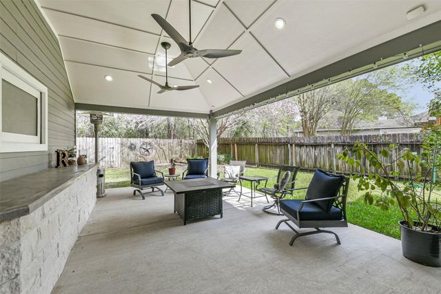 5002 Natural Bridge Drive, Kingwood, TX 77345