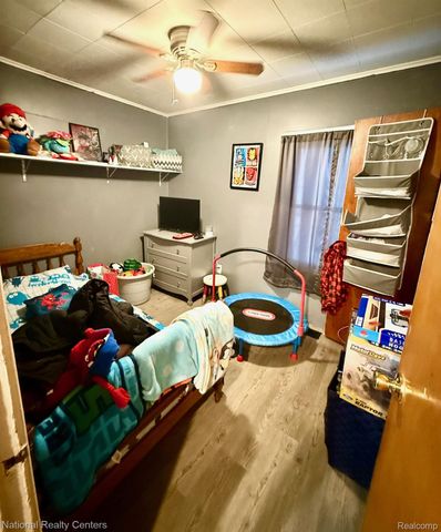 5036 Moore Street, Wayne, MI 48184