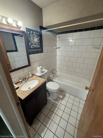 5036 Moore Street, Wayne, MI 48184