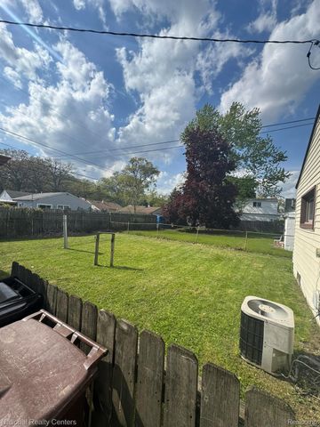 5036 Moore Street, Wayne, MI 48184