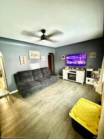 5036 Moore Street, Wayne, MI 48184