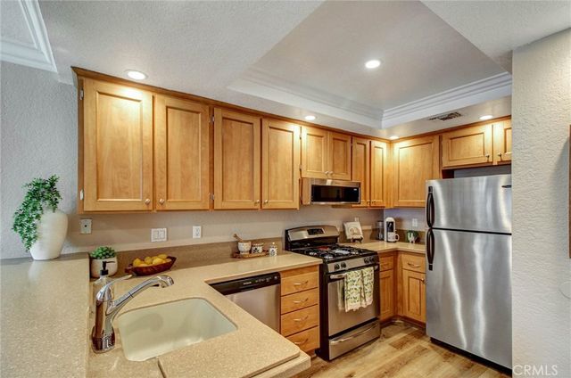 6948 Doheny B, Rancho Cucamonga, CA 91701