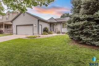 4700 E Alpine Cir Circle, Sioux Falls, SD 57110