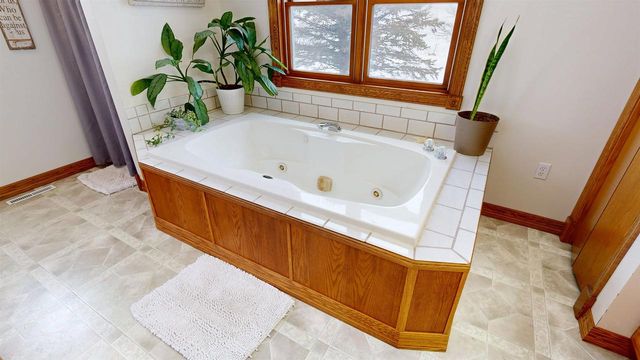 4674 County Highway BC, Sparta, WI 54656