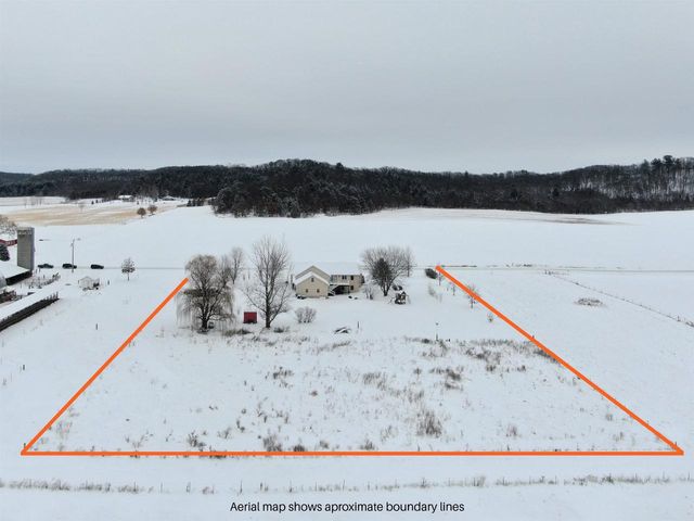 4674 County Highway BC, Sparta, WI 54656