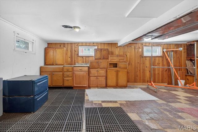 7449 Trenton Avenue, University City, MO 63130