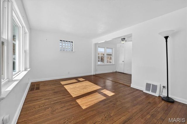 7449 Trenton Avenue, University City, MO 63130