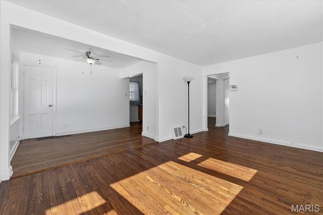 7449 Trenton Avenue, University City, MO 63130