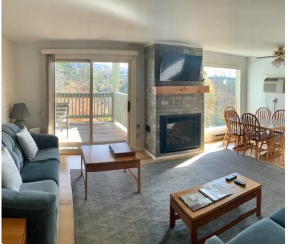 199 Mountainside Drive, Stowe, VT 05672