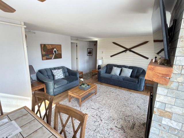 199 Mountainside Drive, Stowe, VT 05672