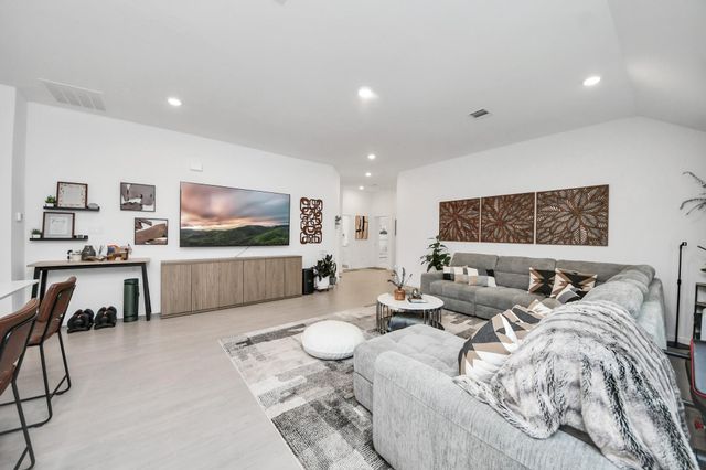 8202 Tempest Stone Drive, Rosharon, TX 77583