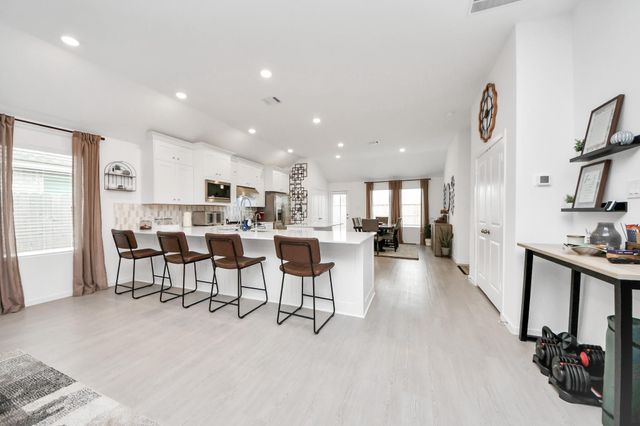 8202 Tempest Stone Drive, Rosharon, TX 77583