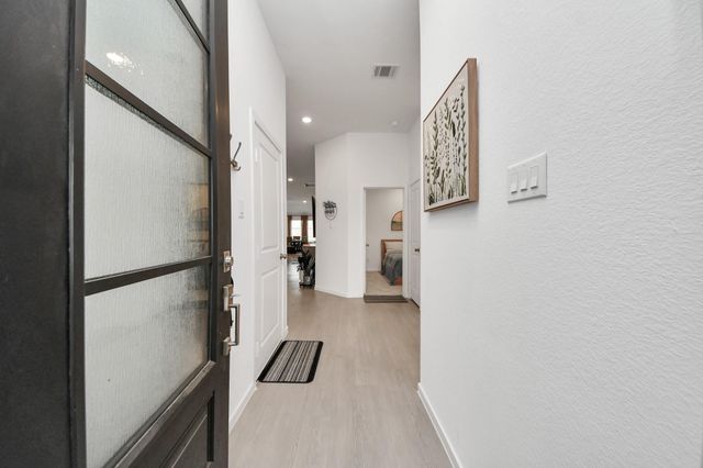 8202 Tempest Stone Drive, Rosharon, TX 77583