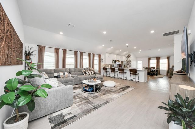 8202 Tempest Stone Drive, Rosharon, TX 77583