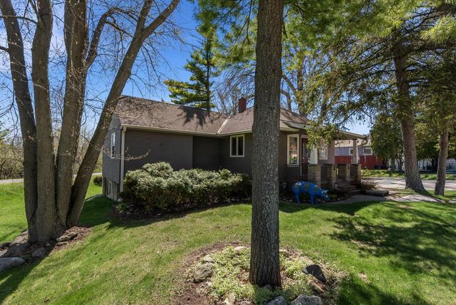 N69W5779 Bridge ROAD, Cedarburg, WI 53012