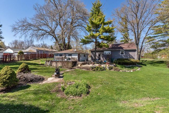 N69W5779 Bridge ROAD, Cedarburg, WI 53012