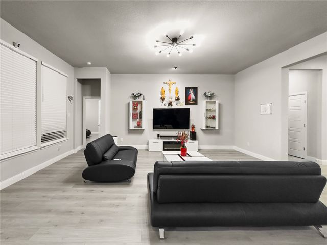 3722 Autumncrest Street, Grand Prairie, TX 76065