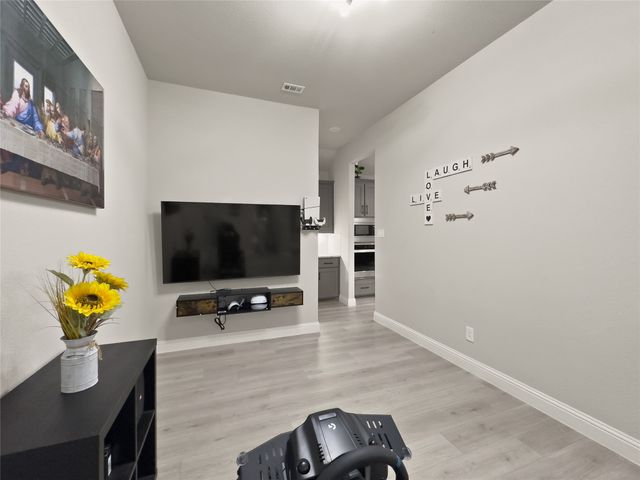 3722 Autumncrest Street, Grand Prairie, TX 76065