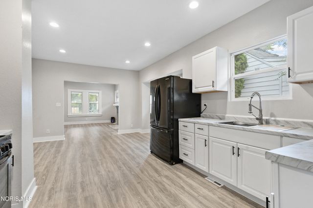 3644 Jackman Road, Toledo, OH 43612