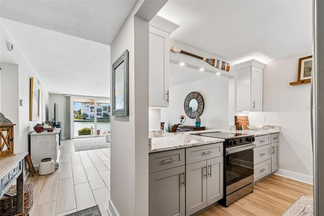 7540 BAY ISLAND DRIVE S 162, South Pasadena, FL 33707