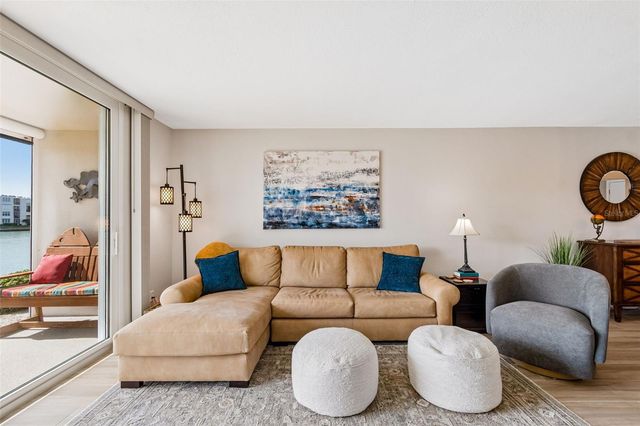 7540 BAY ISLAND DRIVE S 162, South Pasadena, FL 33707