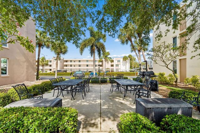 7540 BAY ISLAND DRIVE S 162, South Pasadena, FL 33707