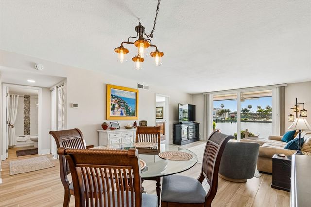 7540 BAY ISLAND DRIVE S 162, South Pasadena, FL 33707