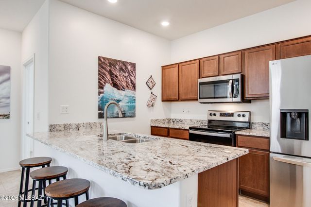 9239 N Peridot Vista Avenue, Tucson, AZ 85742