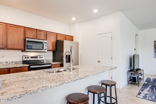9239 N Peridot Vista Avenue, Tucson, AZ 85742