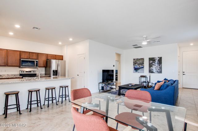 9239 N Peridot Vista Avenue, Tucson, AZ 85742