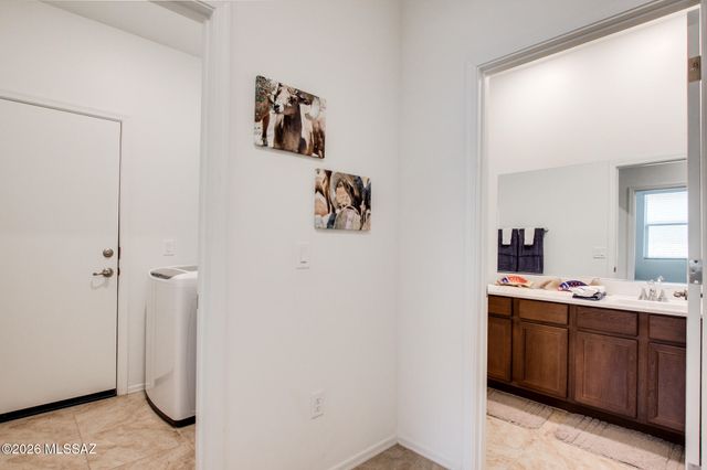 9239 N Peridot Vista Avenue, Tucson, AZ 85742
