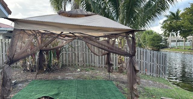 9071 NW 13th Street, Plantation, FL 33322