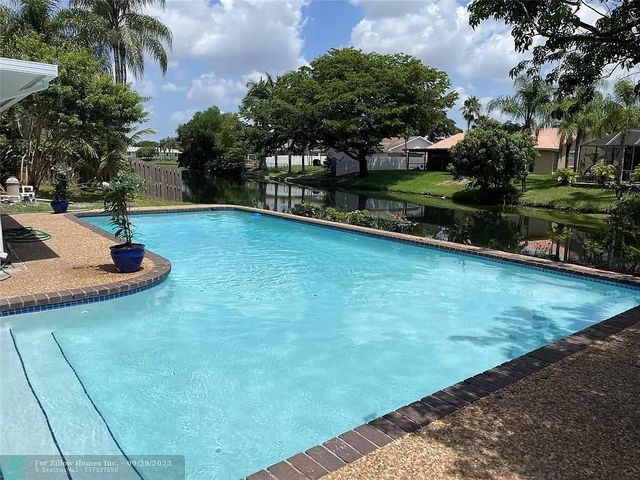 9071 NW 13th Street, Plantation, FL 33322