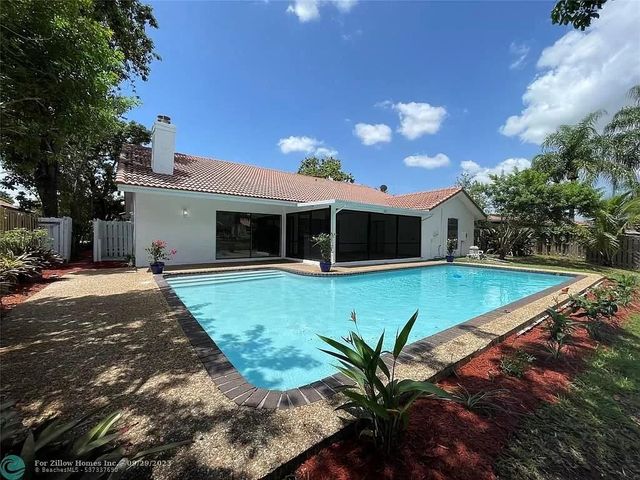 9071 NW 13th Street, Plantation, FL 33322