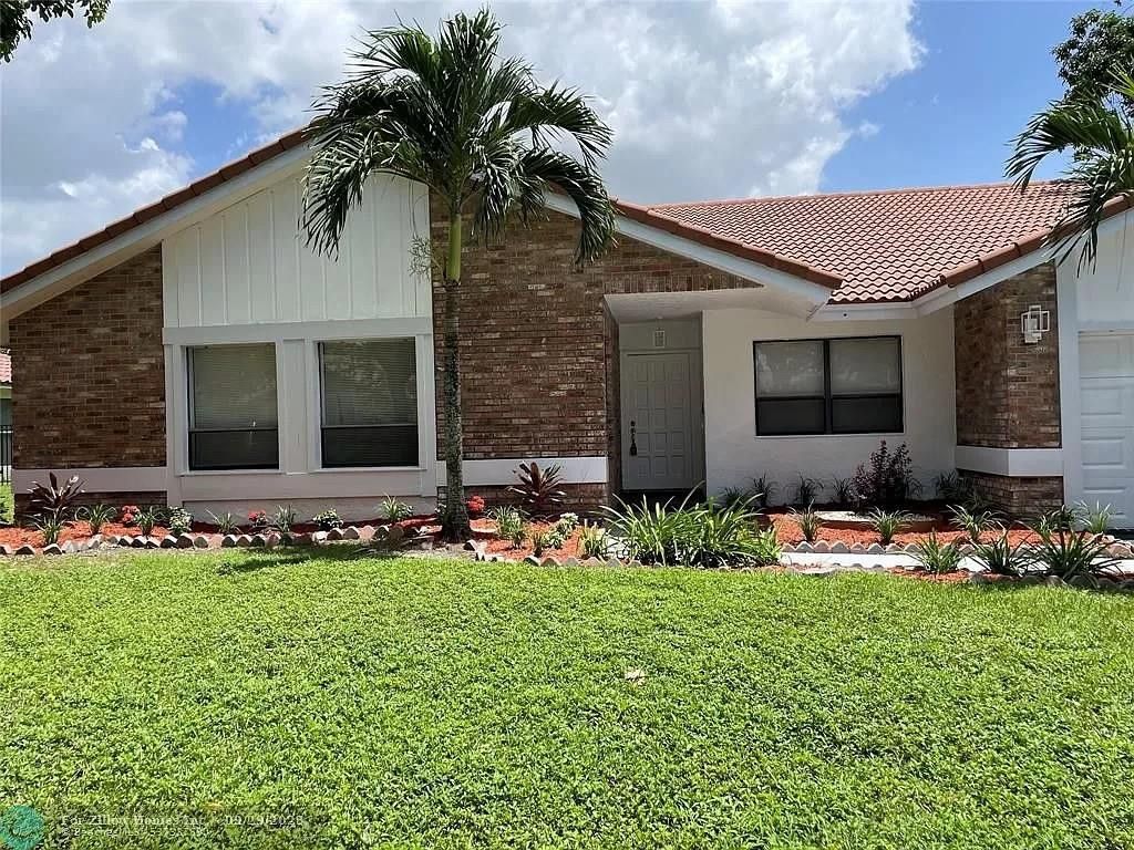 9071 NW 13th Street, Plantation, FL 33322