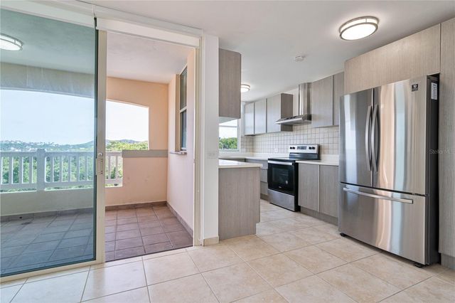 285 PALMAS INN WAY CORNER SE 1301, Humacao, PR 00791