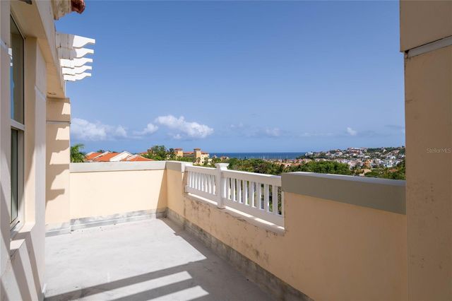 285 PALMAS INN WAY CORNER SE 1301, Humacao, PR 00791