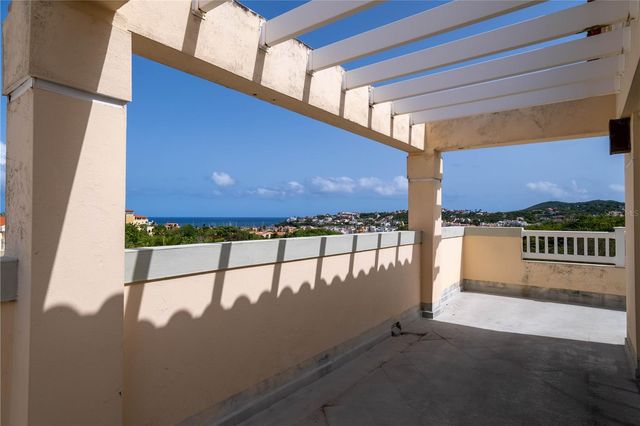 285 PALMAS INN WAY CORNER SE 1301, Humacao, PR 00791