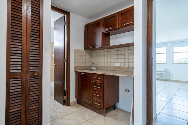 285 PALMAS INN WAY CORNER SE 1301, Humacao, PR 00791