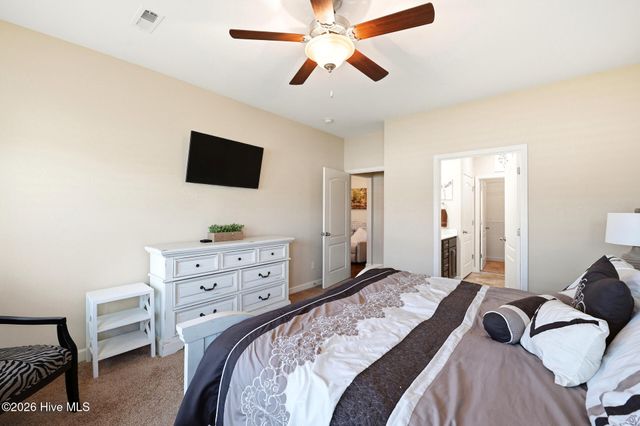18 Lighthouse Cove Loop, Calabash, NC 28467