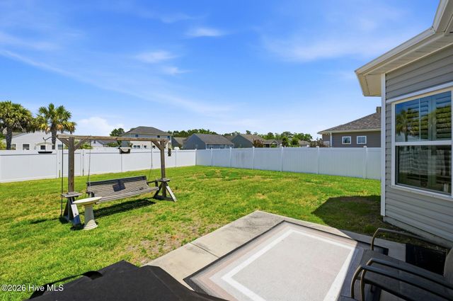 18 Lighthouse Cove Loop, Calabash, NC 28467