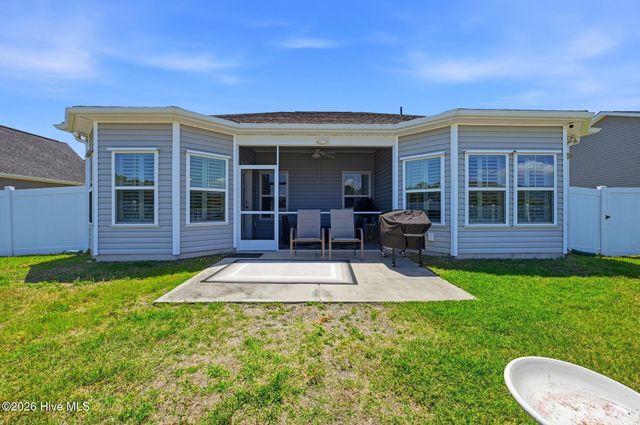18 Lighthouse Cove Loop, Calabash, NC 28467