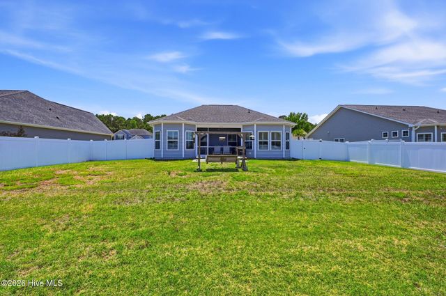 18 Lighthouse Cove Loop, Calabash, NC 28467