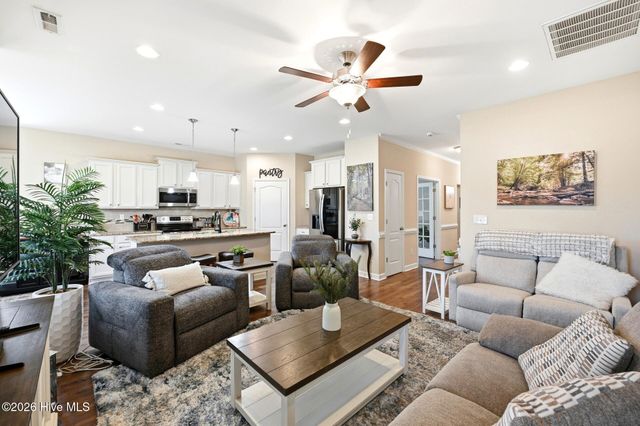 18 Lighthouse Cove Loop, Calabash, NC 28467