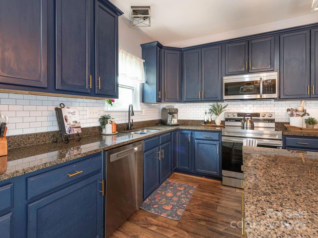 8208 Stourhead Gardens Lane, Waxhaw, NC 28173