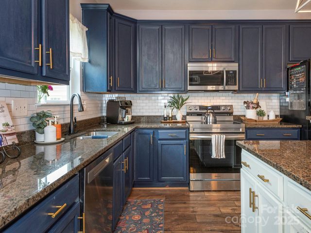 8208 Stourhead Gardens Lane, Waxhaw, NC 28173