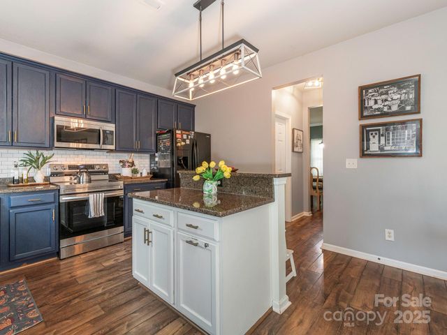 8208 Stourhead Gardens Lane, Waxhaw, NC 28173