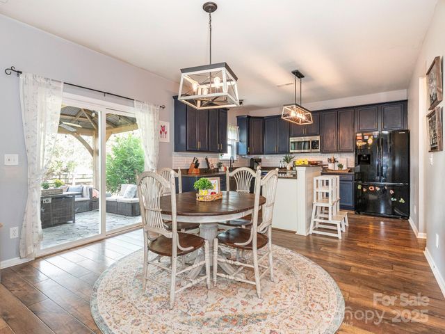 8208 Stourhead Gardens Lane, Waxhaw, NC 28173