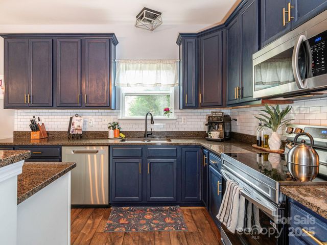 8208 Stourhead Gardens Lane, Waxhaw, NC 28173