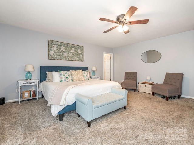 8208 Stourhead Gardens Lane, Waxhaw, NC 28173